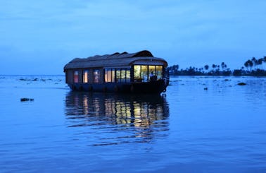 Pepper Houseboat for Rent in Alappuzha