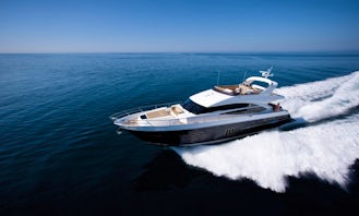 Luxury Motor Yacht Charter in Mumbai