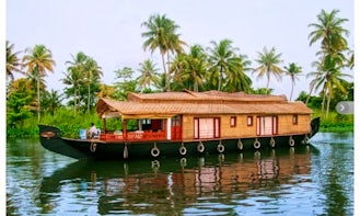 Luxurious Houseboat Cruise for 6 Person in Alappuzha,  Kerala