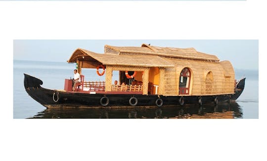 Houseboat Cruise and Accommodation for 2 Person in Kerala, India