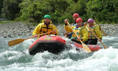 Viajes de aventura en balsa en el desfiladero de Otaki, Nueva Zelanda