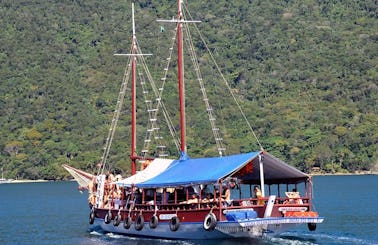 Perfect Gulet Cruise Experience in Angra dos Reis, Brazil