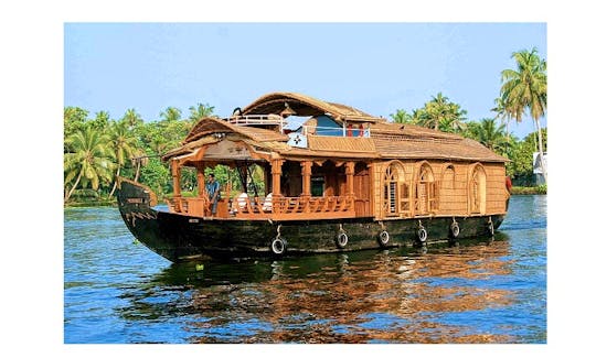 Stay and Cruise aboard Houseboat for 4 Person in Kerala, India