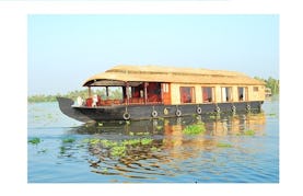 Reserve this 3 Bedroom Houseboat for 8 Person in Kerala, India
