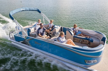 24 Luxury Tahoe Pontoon Cruising Boat in Bellevue, Washington