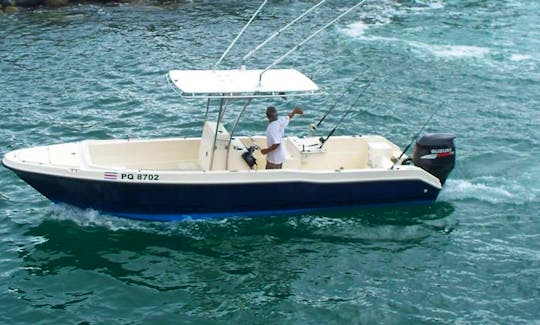 25' Fishing Trip Boat In Quepos