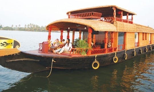 House boat