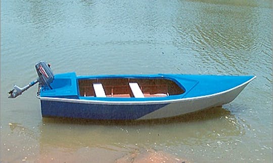 4 seater motor boat