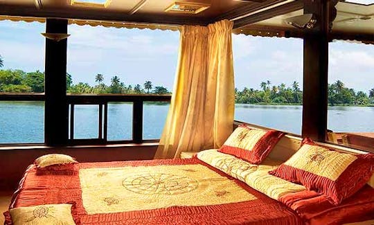 Experience The Alappuzhan River on a Houseboat