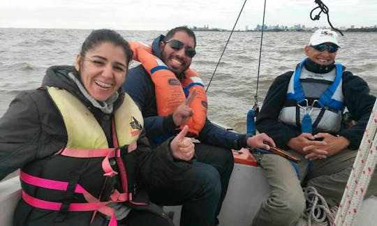 Cruising Monohull Rental in Buenos Aires