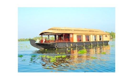 Spend all of your time on the water! Rent a houseboat in Alappuzha, India