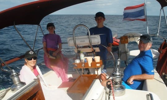 30' Classic Sailing Cruiser  in Ko Samui