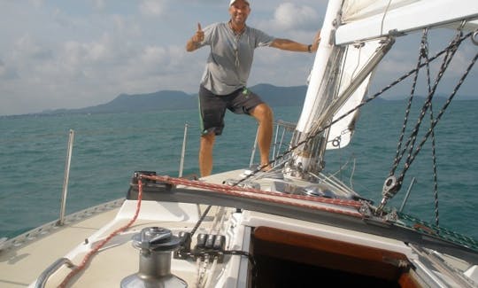 30' Classic Sailing Cruiser  in Ko Samui