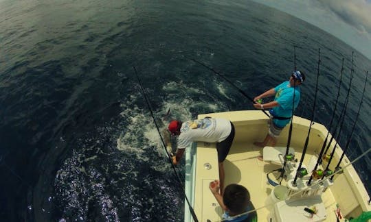 36' Fishing Charter In Herradura