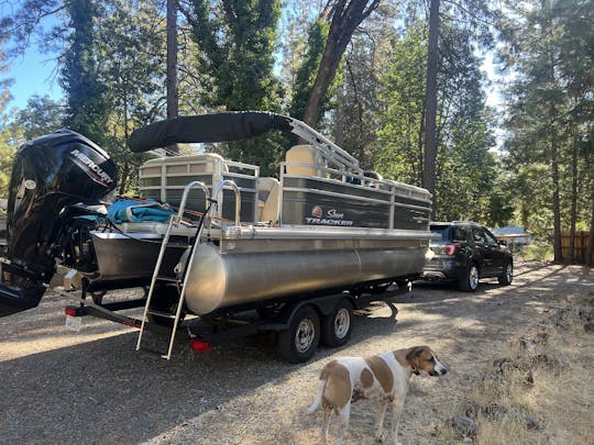 "Family Pontoon Boat Adventures" Lake Tahoe 2024 Sun Tracker 21’ Pontoon