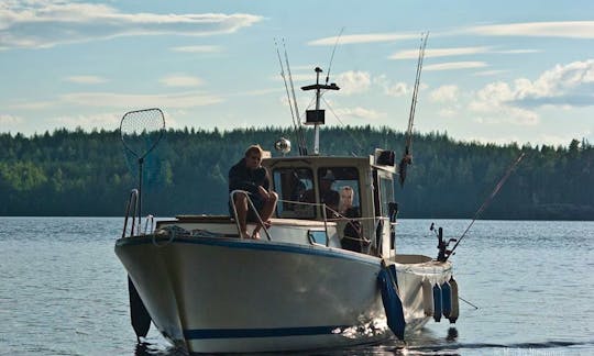 35' Cuddy Cabin Fishing Charter in Savitaipale, Finland
