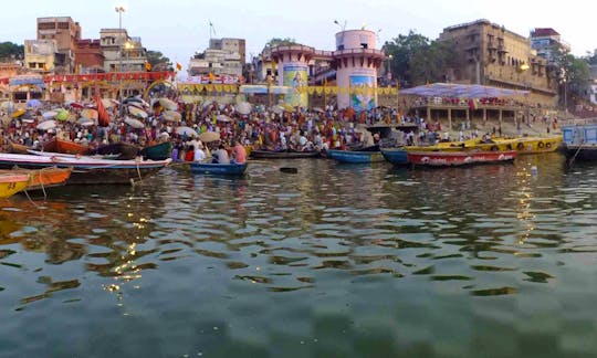 Power Boat Rental in Varanasi