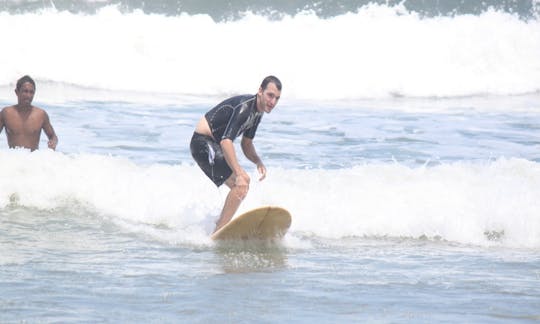 Cours de surf à Canggu en Indonésie