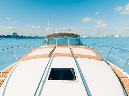 Superbe yacht Sea Ray de 43 pieds avec les meilleurs équipements en mer.
