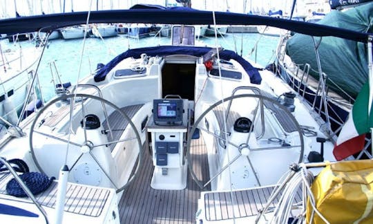 Carta de vela Bavaria 46 em Siracusa, Sicília, com o capitão Carlo e Federica