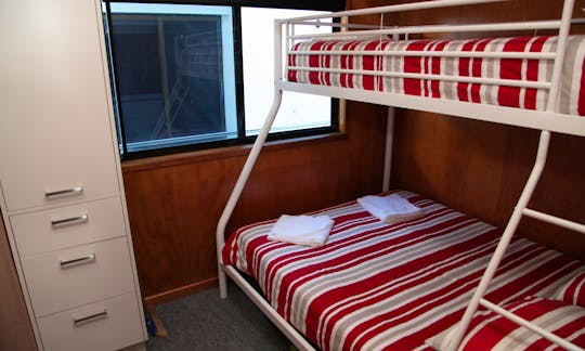 Houseboat has 3 x bedrooms