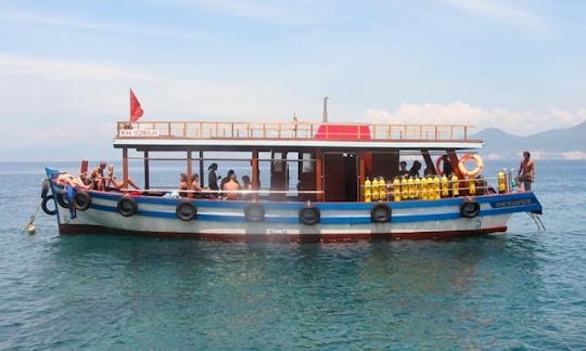 Diving/Snorkeling Boat Trip