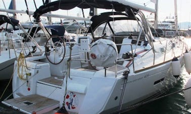 Louez un yacht Sun Odyssey de 40 pieds à Gospić