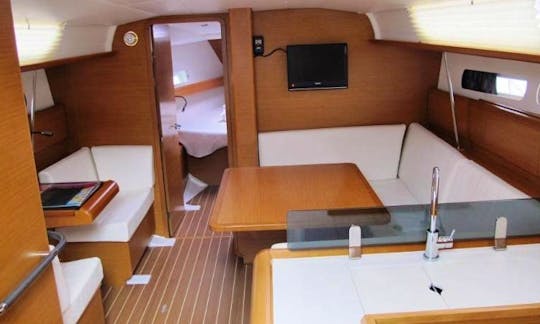 40' Sailing Yacht Charter In Gospić