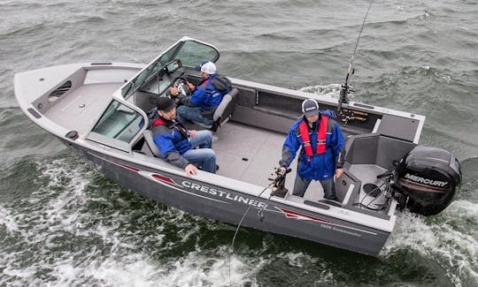 24ft Bass Boat Rental in Sidney, Maine