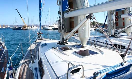 'Aristoteles' Bavaria 38 Cruiser Charter in Greece