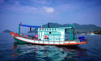Boat Dives and Snorkel Trip around Koh Tao, Thailand