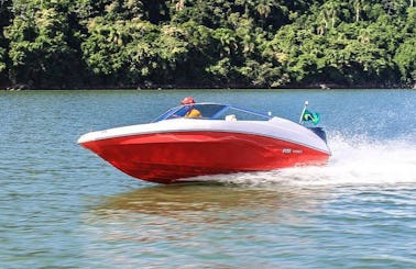 'Red Shark I' Bowrider Charter in Florianópolis.
