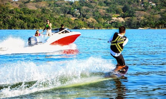 'Red Shark I' Bowrider Charter in Florianópolis.