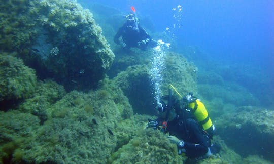 Try Boat coves in the south of Menorca with snorkeling in 2 coves