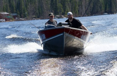 Ultra Deluxe Sylvan 30 Hp Fishing Boat for 3 Awesome Person in Ontario, Canada