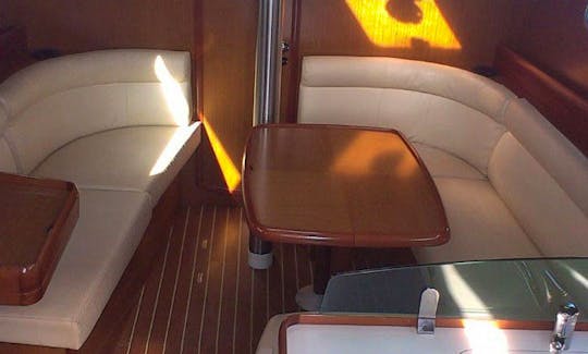 'Vita' Sun Odyssey 39i Charter in Bibinje