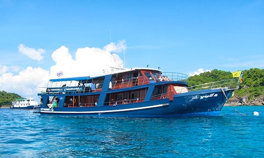 M/V Bunmee II Livaboard Diving Boat in Phuket, Thailand