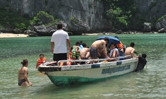 ベトナムのハノイハノイでハロン湾の美しさを発見してください！