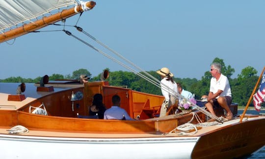 Relaxing historic sailing experience in St. Michaels, Maryland - Half Day Sail