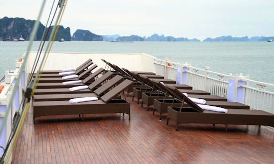 Book the Private L'Azalee Cruise in Halong Bay, Vietnam