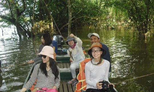 Canoe Trips in Iquitos, Peru