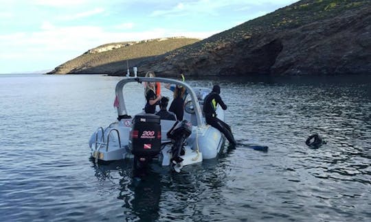 Barco de buceo en Anatoliki Attiki