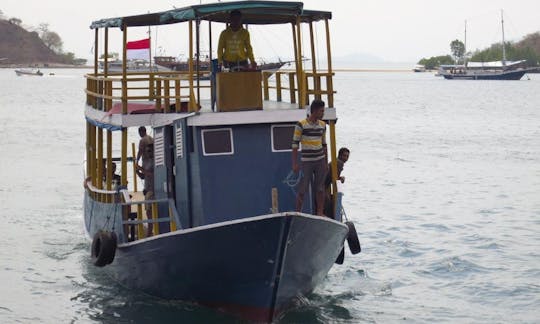 Diving Boat in Flores Indoniesia