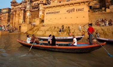 Barco a remo em Varanasi