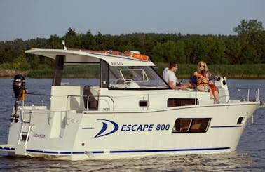 Delphia Escape 800 Motor Yacht Rental & Charter in Zagreb, Croatia