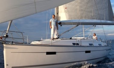 Charter Bavaria 36 Cruiser Sailboat in Lisbon