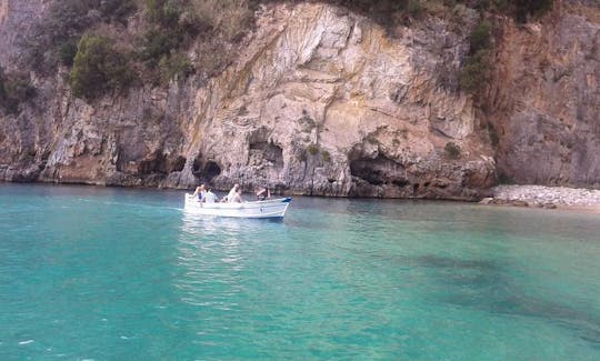 26' Tour Boat In Castellabate