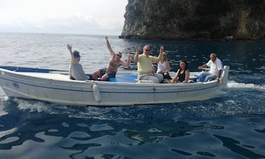 Excursión en barco de 26 pies en Castellabate