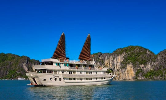 Weekday and Overnight Cruise Options