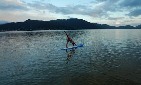 Cours de SUP Yoga à Florianópolis